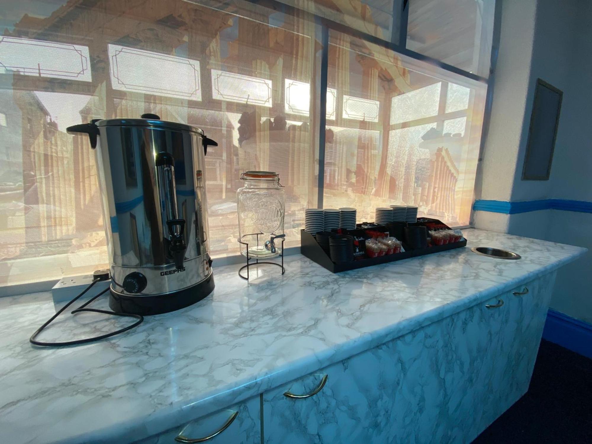 The New Athena Hotel 黑潭 外观 照片